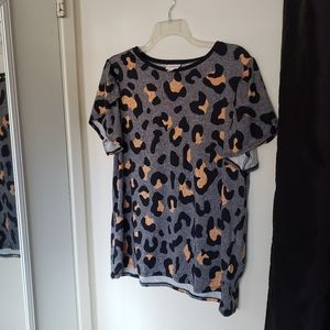 Lularoe Leopard Print Olive Tulip Sleeve Top